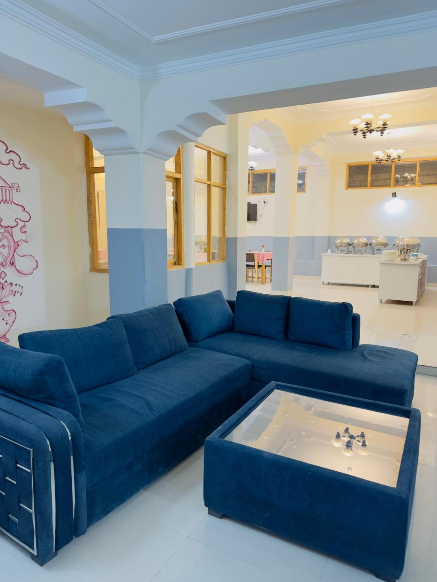 Hotel Dimbir Regency Лех Екстер'єр фото