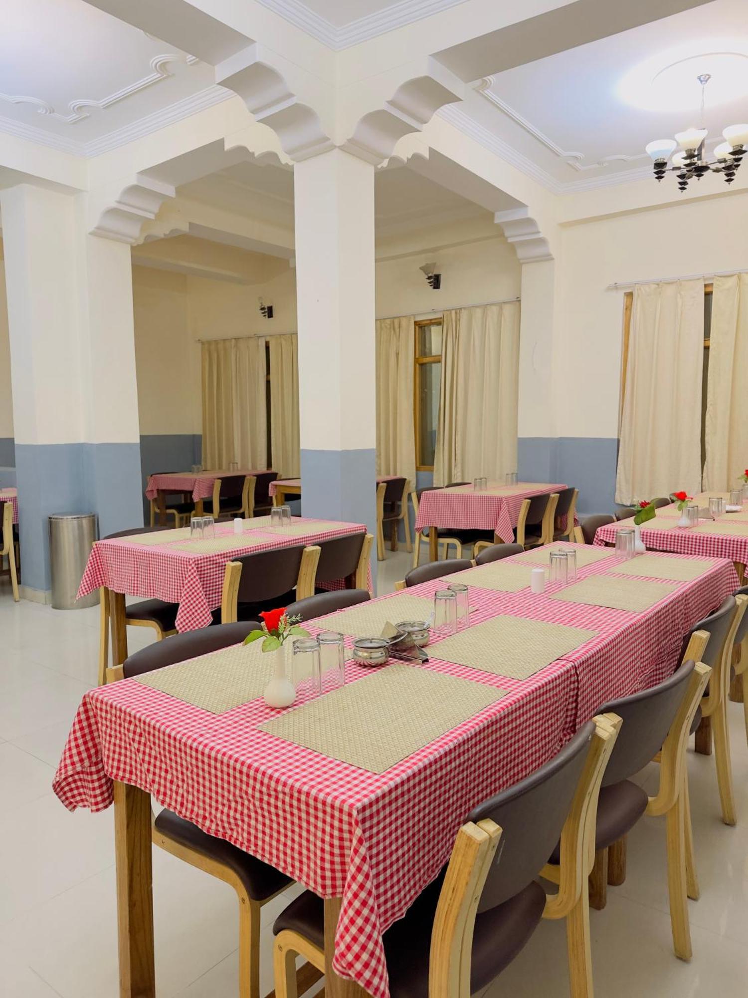 Hotel Dimbir Regency Лех Екстер'єр фото